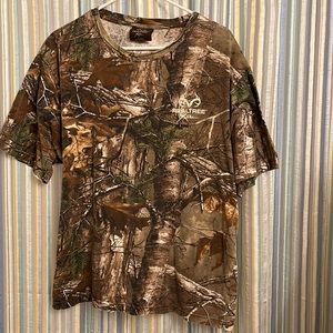 Mens cameo T-shirt-real tree